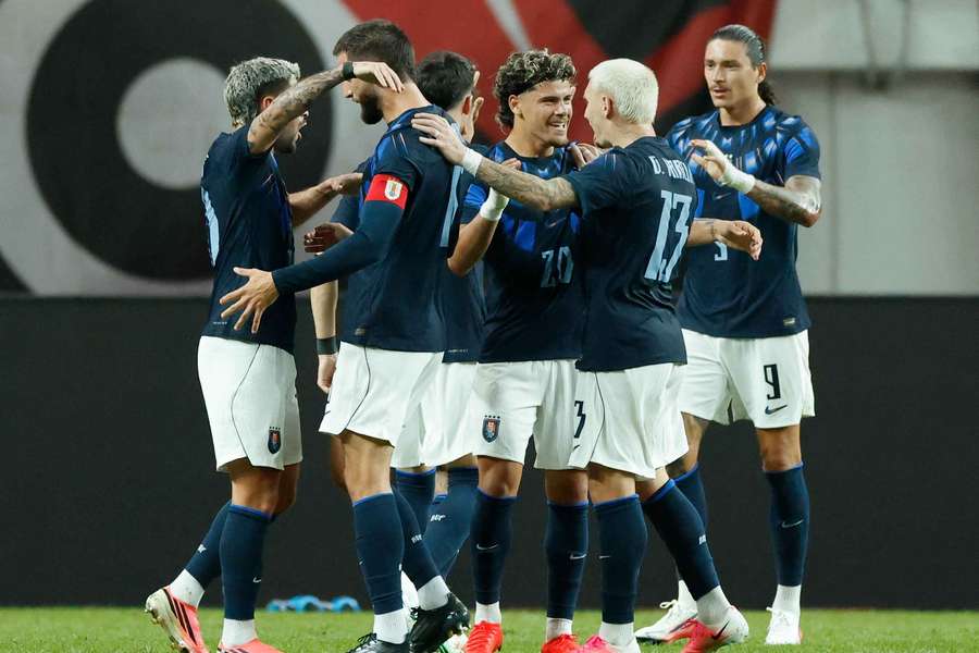 Uruguay celebra uno de sus goles