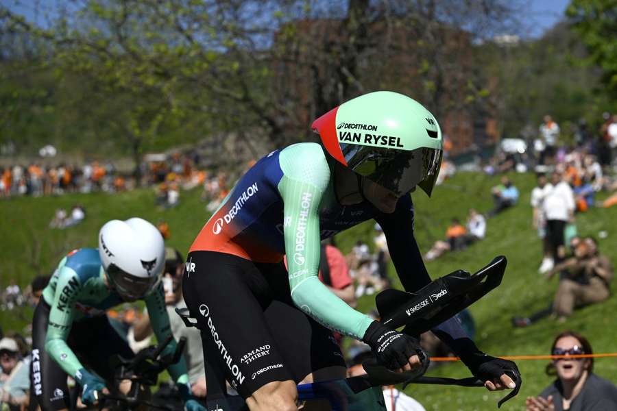 Paul Seixas, durante la crono de la Vuelta al País Vasco