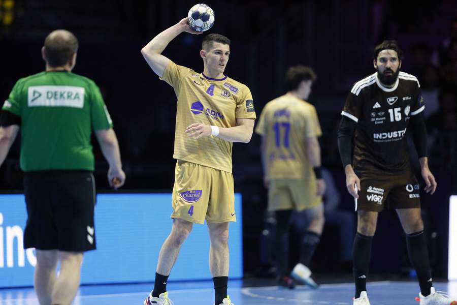 Aymeric Minne avec Nantes en Ligue des champions.