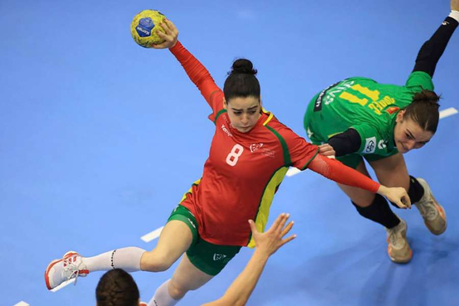 Seleção feminina perdeu com Montenegro