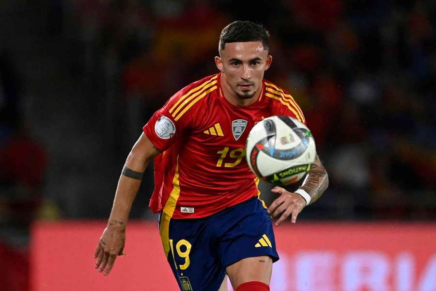 Palace signing Pino is flying to London before medical takes place this week in €25M deal Palace signing Pino is flying to London before medical takes place this week in €25M deal