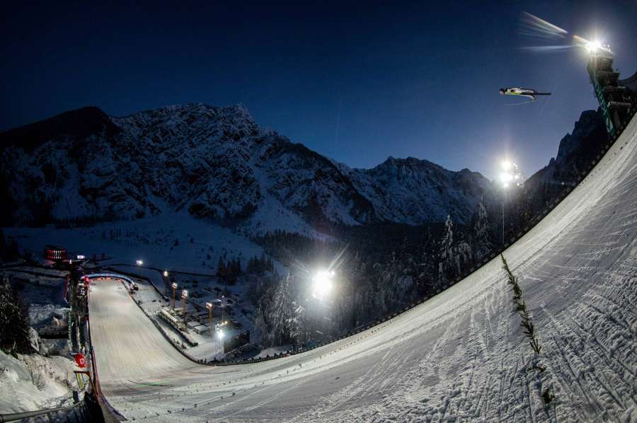 Planica chce, by w 2028 roku o medale na MŚ w lotach rywalizowały też kobiety