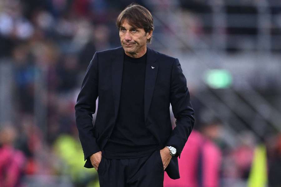 Napoli release statement after Conte misses training