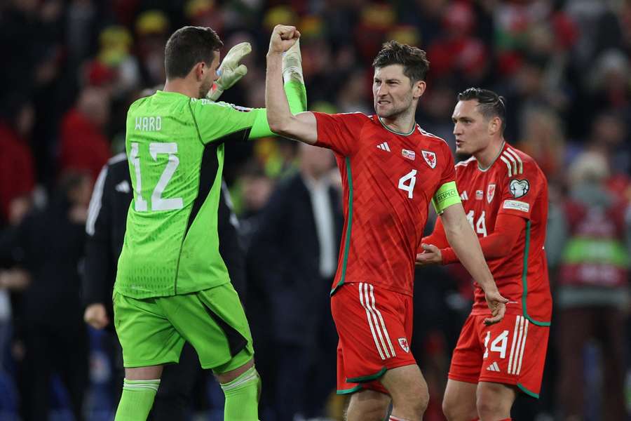 Wales won hun onderlinge confrontatie tegen Kroatië met 2:1.
