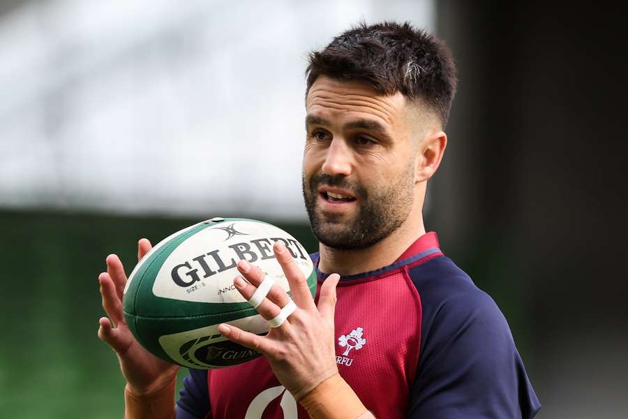 Ireland scrum-half Conor Murray is ready to face France despite his father suffering serious injuries in a road accident