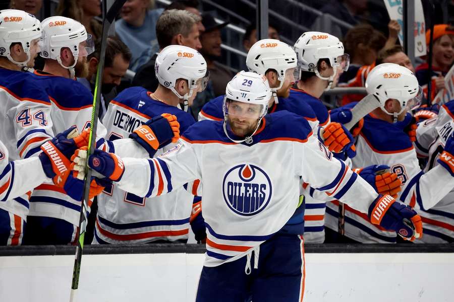 Leon Draisaitl jagt in der NHL weiter Rekord um Rekord.