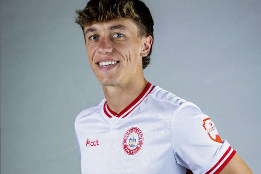 Jordan van der Gaag renovou com a União de Leiria até 2028 Jordan van der Gaag renovou com a União de Leiria até 2028