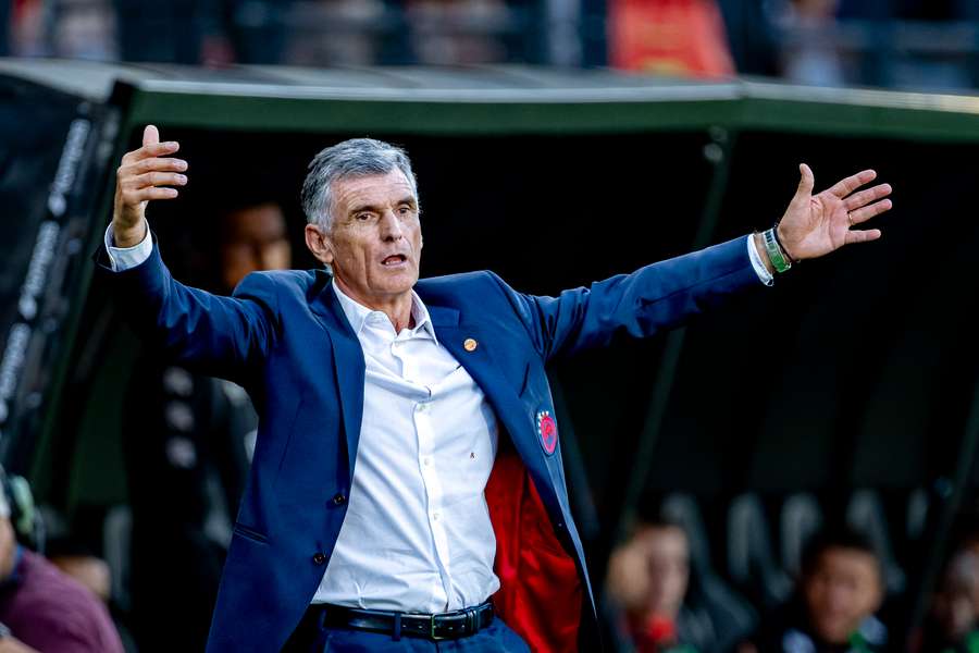 Mendilibar se desespera durante el partido
