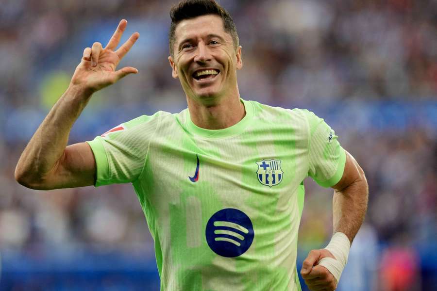 Robert Lewandowski führt Barcelona zum Sieg über Alaves