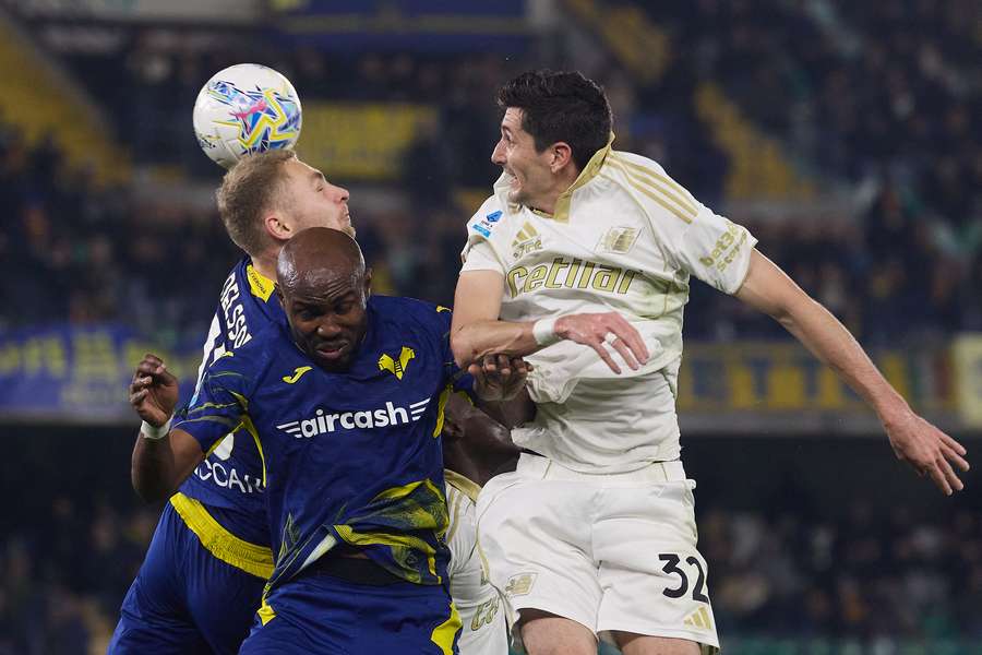 Pisa e Hellas Verona continua em zona de descida