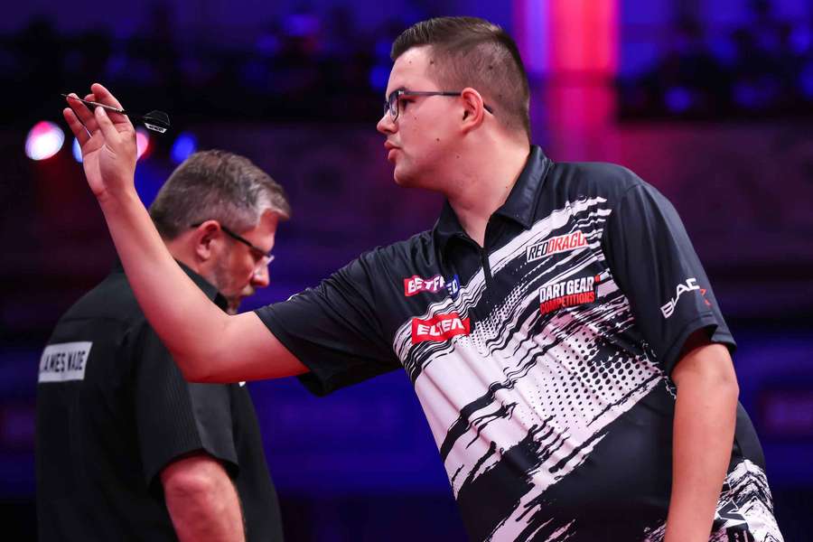 Gian van Veen setzte sich gegen James Wade durch Gian van Veen setzte sich gegen James Wade durch