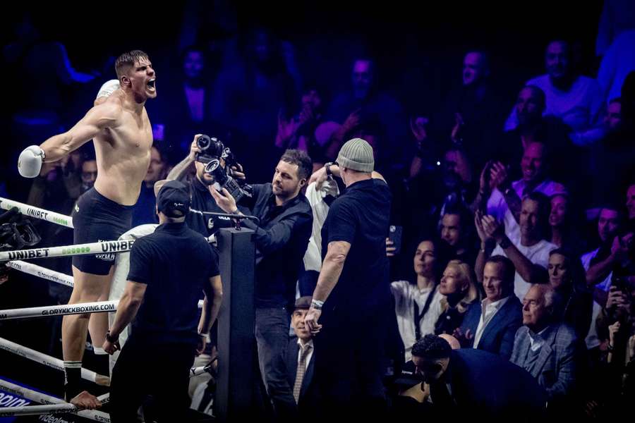 Rico Verhoeven verdedigt op 7 december zijn wereldtitel in Arnhem