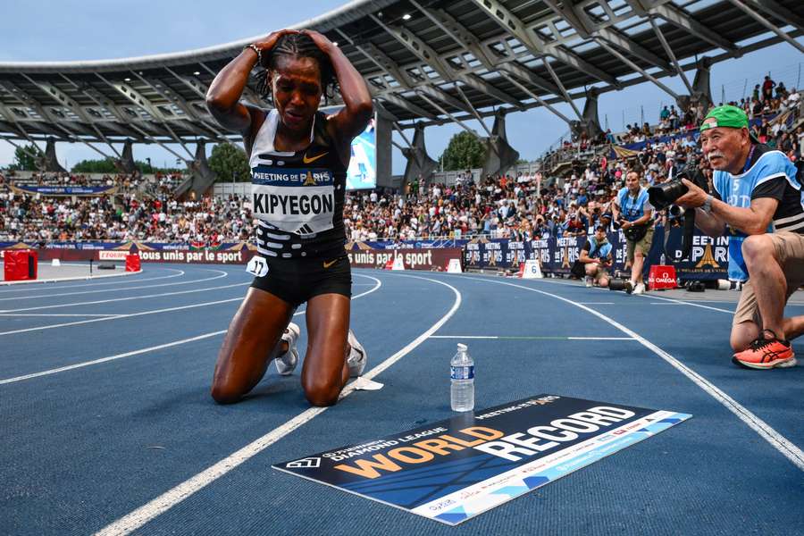 Vermoeidheid en emoties bij Kipyegon 