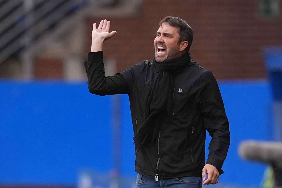 Coudet seguirá en el Alavés.