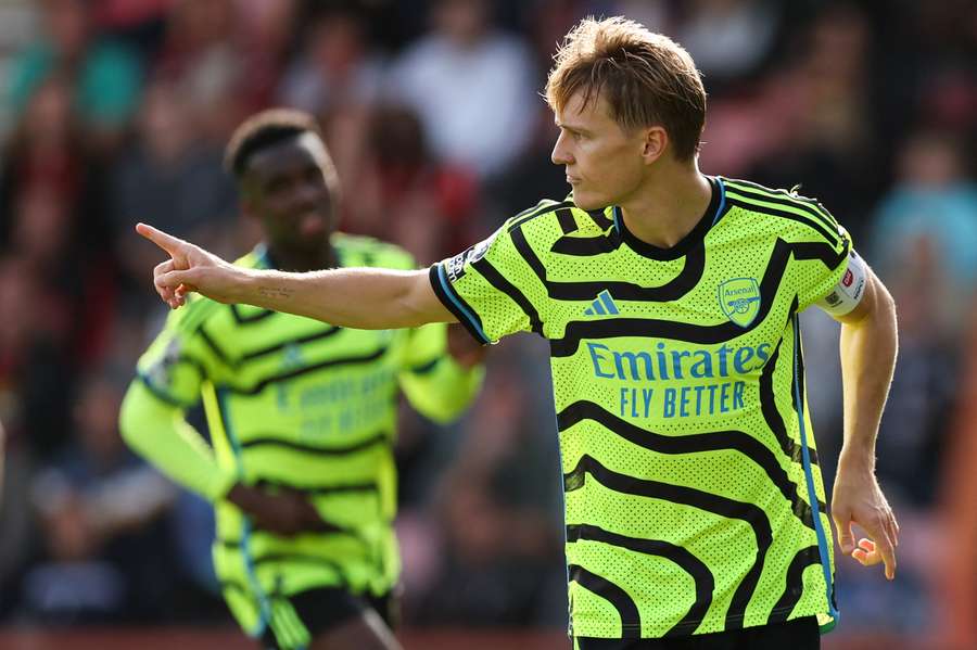 Odegaard fez o seu de pênalti