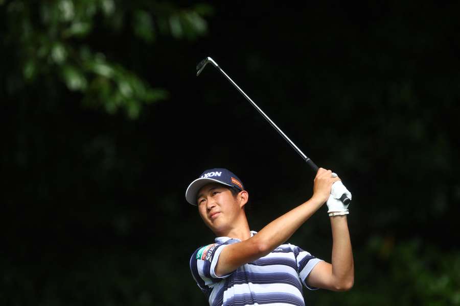 Rikuya Hoshino hit consecutive birdies on the 16th and 17th holes