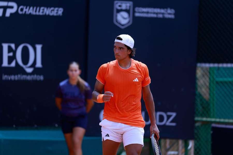 Henrique Rocha venceu Nikolás Sánchez Izquierdo em três sets