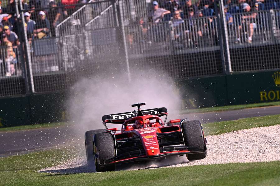 Leclerc loses control in Australia