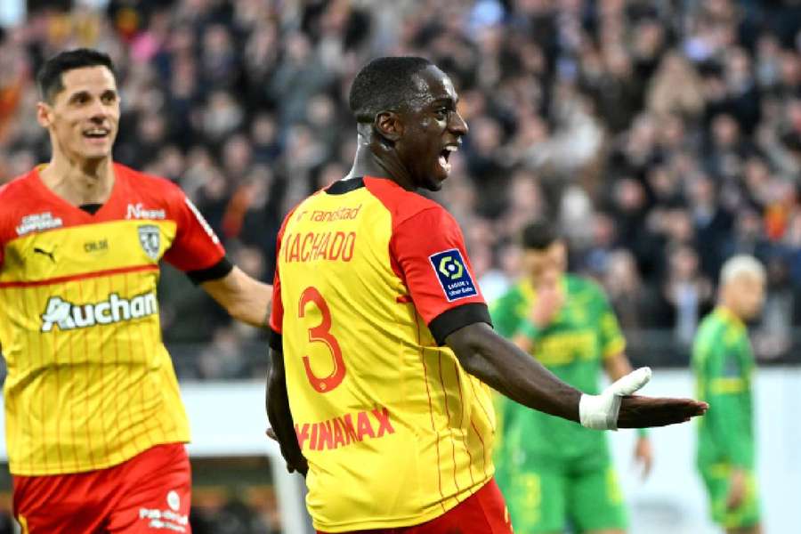 Deiver Machado a inscrit un but magistral pour Lens contre Nantes