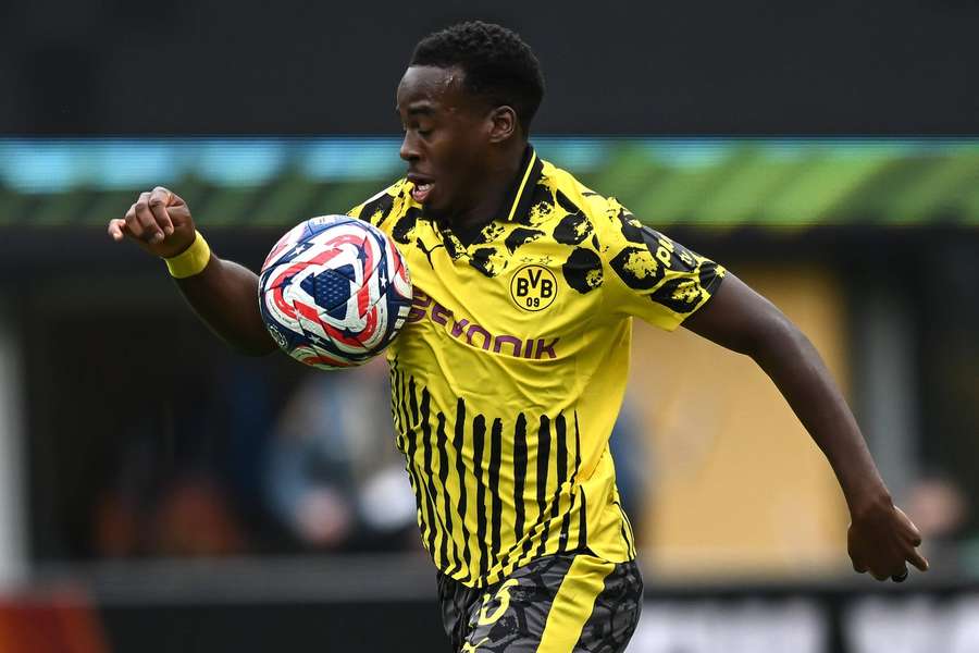 Borussia Dortmund deny Jamie Gittens to Bayern Munich talks