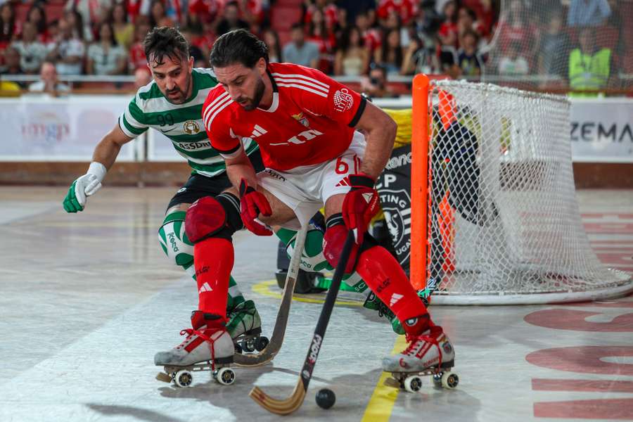 Sporting e Benfica defrontam-se na última jornada