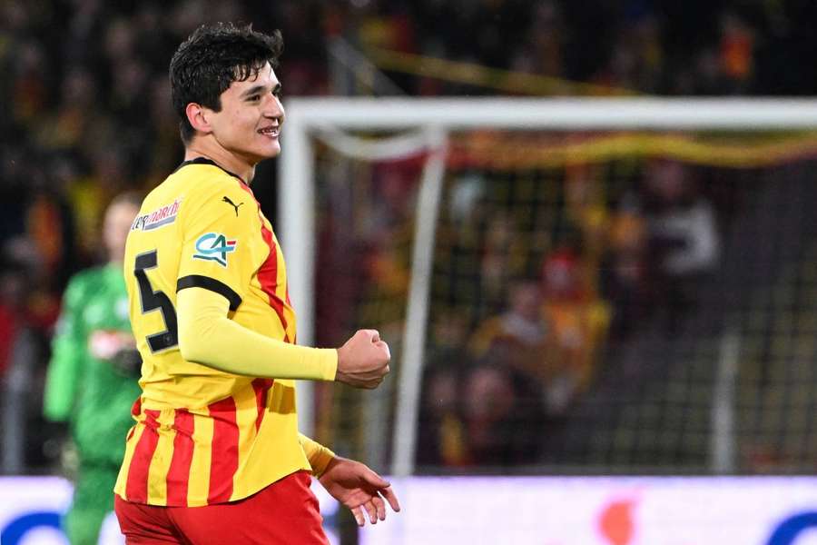 Khusanov, deseo del Chelsea y del City