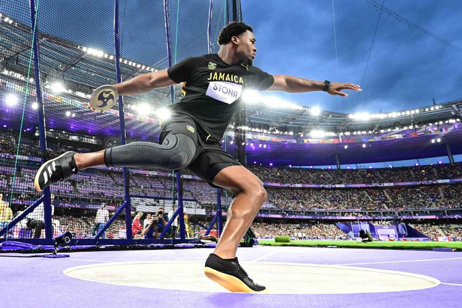 Mistrz olimpijski w rzucie dyskiem Roje Stona bliżej spełnienia marzeń o lidze NFL