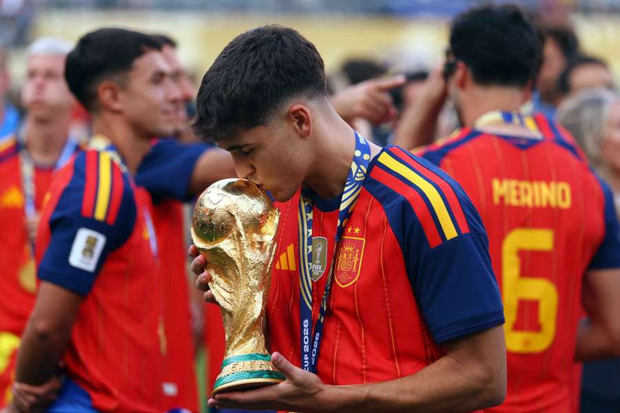 Pau Cubarsi leads Yamal and Diomande in the race for Golden Boy Award 2026