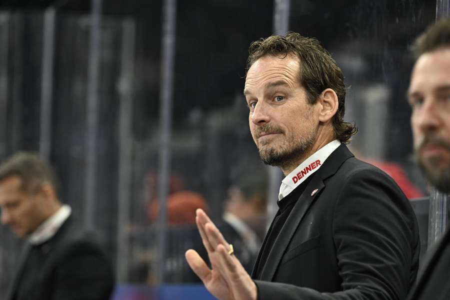 Fischer dá po sezoně švýcarské reprezentaci sbohem.