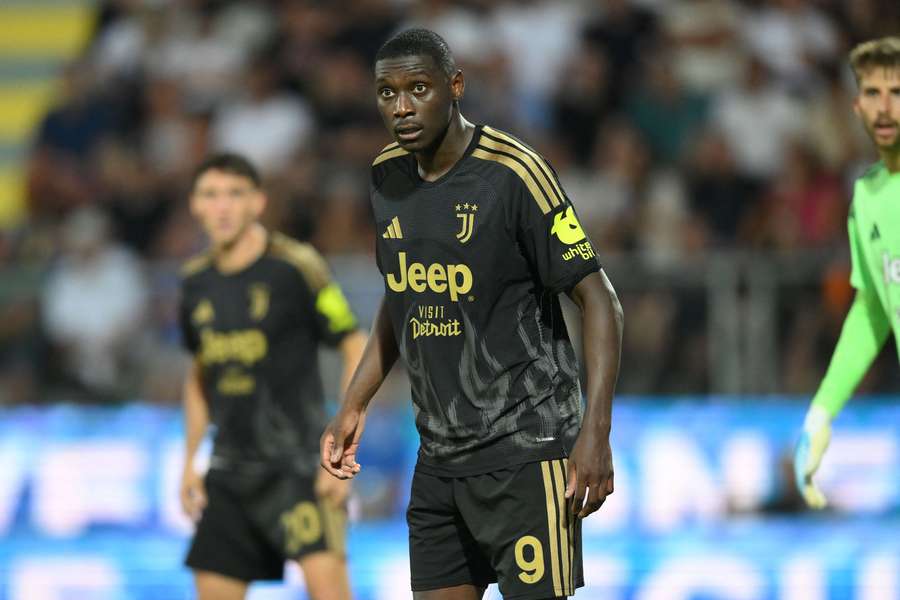 Randal Kolo Muani avec la Juve. Randal Kolo Muani avec la Juve.