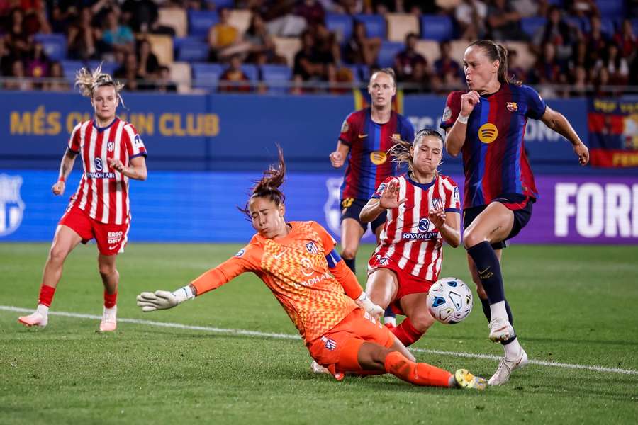 Atletico postawiło się Barcelonie, ale drużyna Ewy Pajor nie potknęła się w klasyku