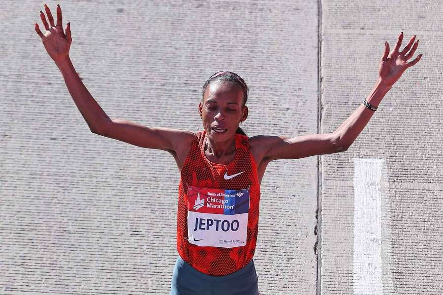 Rita Jeptoo podczas maratonu w Chicago w 2014 roku Rita Jeptoo podczas maratonu w Chicago w 2014 roku