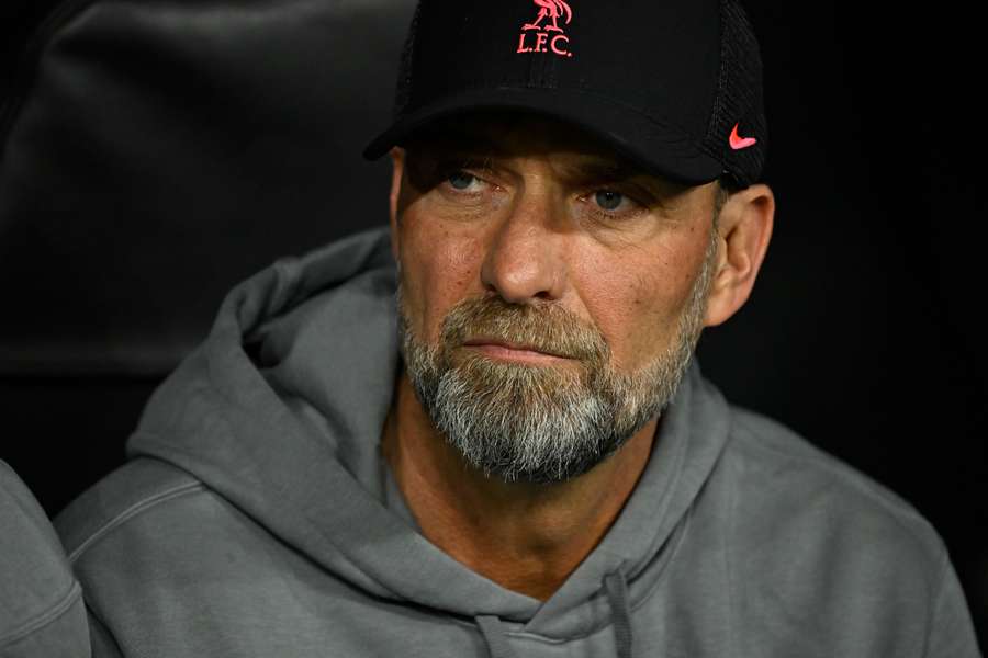 Jurgen Klopp, no banco de suplentes, durante o jogo entre Real Madrid e Liverpool.