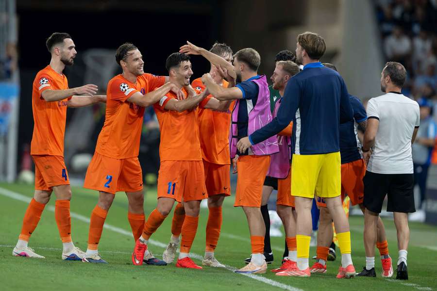 Celje v Bratislave dohnalo jednogólové manko a do odvety vybojovalo remízu 1:1. Celje v Bratislave dohnalo jednogólové manko a do odvety vybojovalo remízu 1:1.
