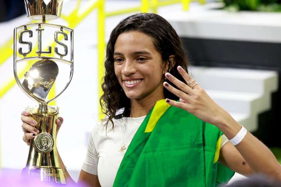 Rayssa Leal fez mais uma vez história no skate mundial Rayssa Leal fez mais uma vez história no skate mundial