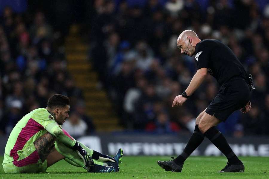 Ederson lorsqu'il s'est blessé ce week-end contre Chelsea. 