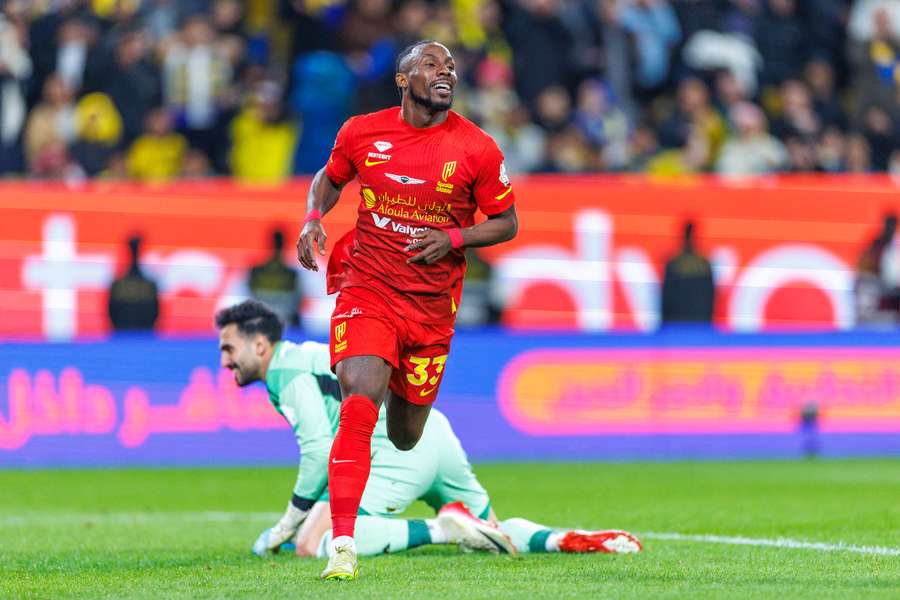 Julián Quiñones sigue intratable y sueña con el Mundial