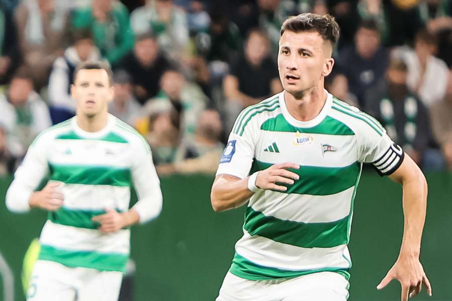Lechia królową absurdów Ekstraklasy? Gdańszczanie nie mają na pensje, ale jadą do Dubaju