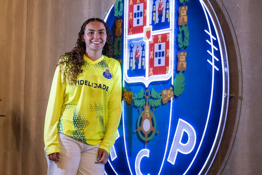 Beatriz Carvalho apresentada no FC Porto Beatriz Carvalho apresentada no FC Porto