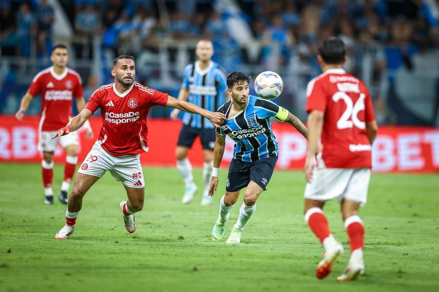 Quando se enfrentaram na primeira fase, Grêmio e Inter ficaram no 1 a 1