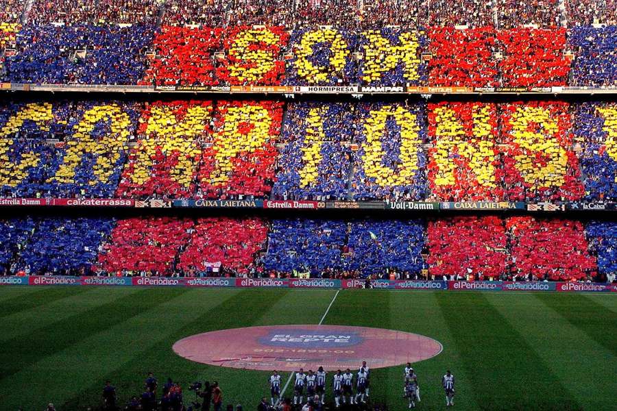 Coregrafie a fanilor catalani din 2006, tot înaintea unui meci cu Espanyol