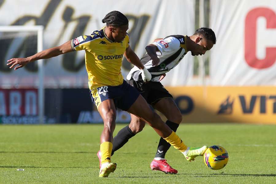 Nacional e Estoril empataram (2-2) na 22.ª jornada
