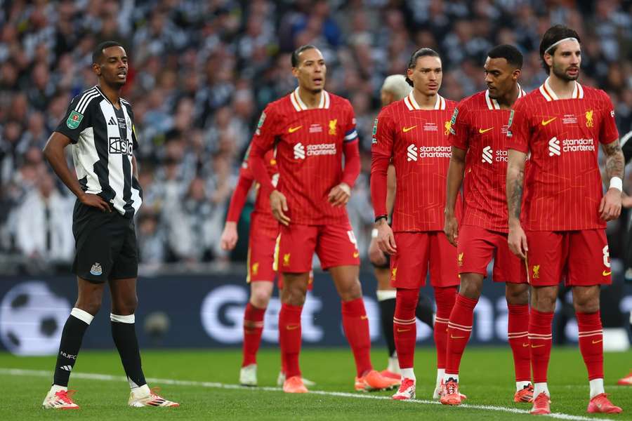 Liverpool get clear Isak run; prepare to make room with multiple sales Liverpool get clear Isak run; prepare to make room with multiple sales