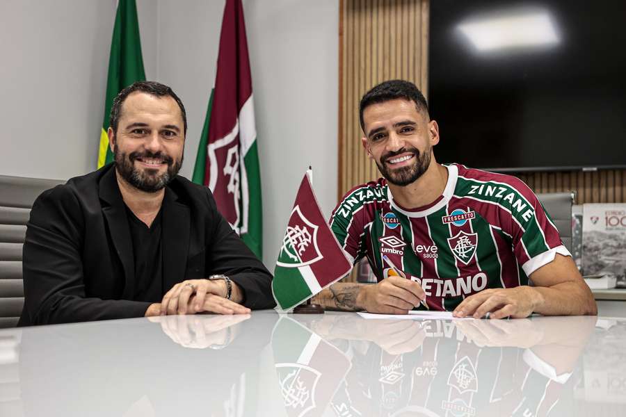 Renato Augusto assinou com o Flu até o fim de 2025