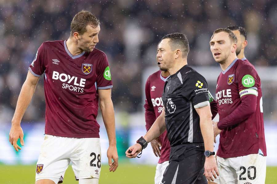 Soucek slams Forest winner: It's a joke - no-one knows who fouled Soucek slams Forest winner: It's a joke - no-one knows who fouled