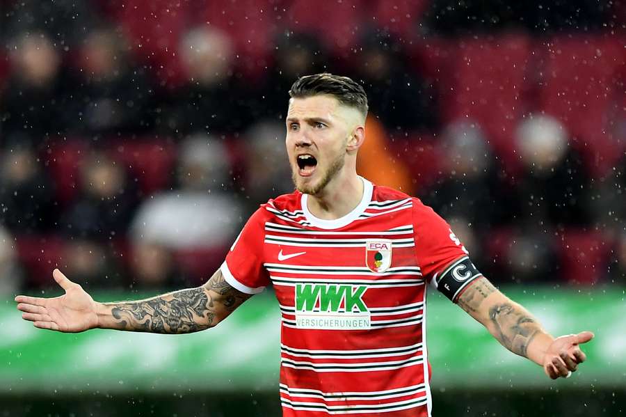 Jeffrey Gouweleeuw heeft zijn contract bij FC Augsburg verlengd