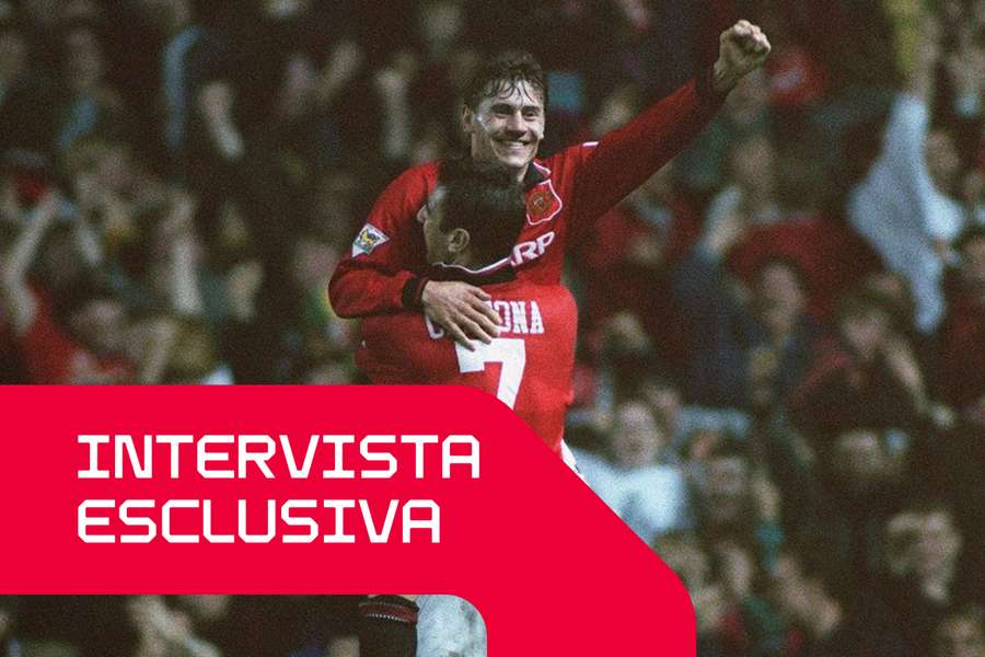 Andrei Kanchelskis celebra assieme a Eric Cantona l'hat-trick segnato nel derby di Manchester del 24 novembre del 1994 Andrei Kanchelskis celebra assieme a Eric Cantona l'hat-trick segnato nel derby di Manchester del 24 novembre del 1994