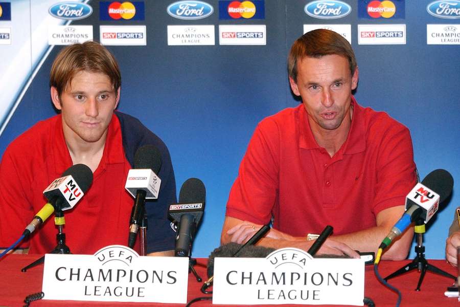 Tomáš Jun a tehdejší trenér Sparty František Straka během tiskové konference před zápasem Ligy mistrů.