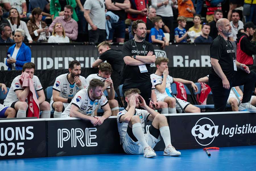 Joonas Naava a zdrcená mladoboleslavská střídačka v SF 2024.