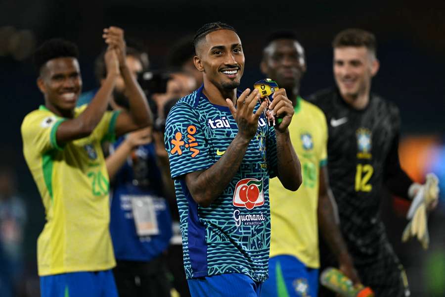 Brazil win their World Cup qualifier at home to Chile.